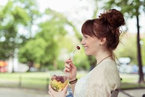 男的生男孩备孕吃酸性食物还是碱性食物？什么因素决定生男孩的概率？