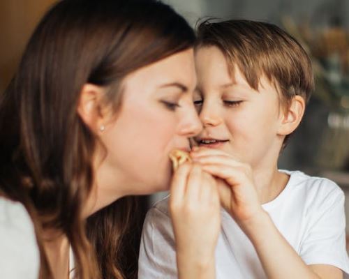 孕妇早期吃什么对胎儿发育好？孕期避免什么饮食？